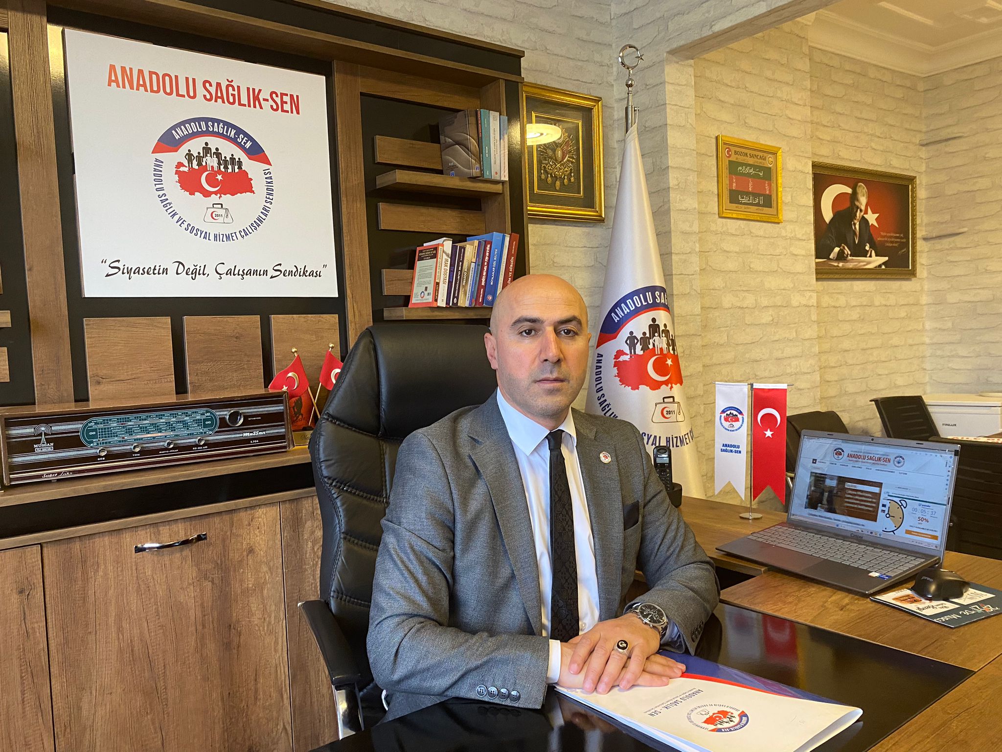 Anadolu Sağlık-Sen’den Memur Maaş Zammı Teklifine Sert Tepki Anadolu Sağlık-Sen Genel Başkanı Necip Taşkın, 8. Dönem Toplu Sözleşme