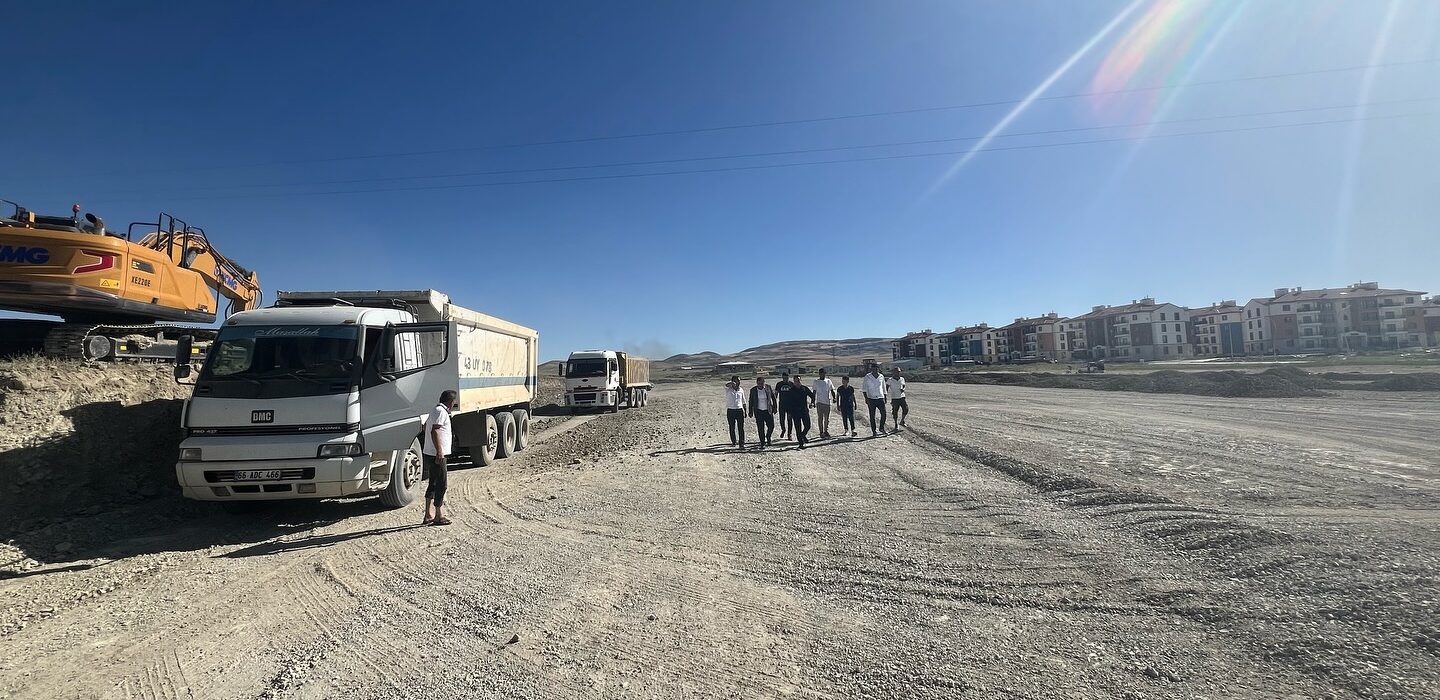 Çiçekdağı Belediye Başkanı Hasan Hakanoğlu, ilçeye kazandırılan yeni projeler hakkında