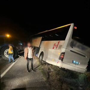 Yozgat’ın Sorgun ilçesine bağlı Karaveli köyü mevkiinde bir otobüs kazası