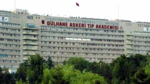 Ankara Üniversitesi Tıp Fakültesi Tıbbı Onkoloji ve Hematoloji uzmanı Prof.