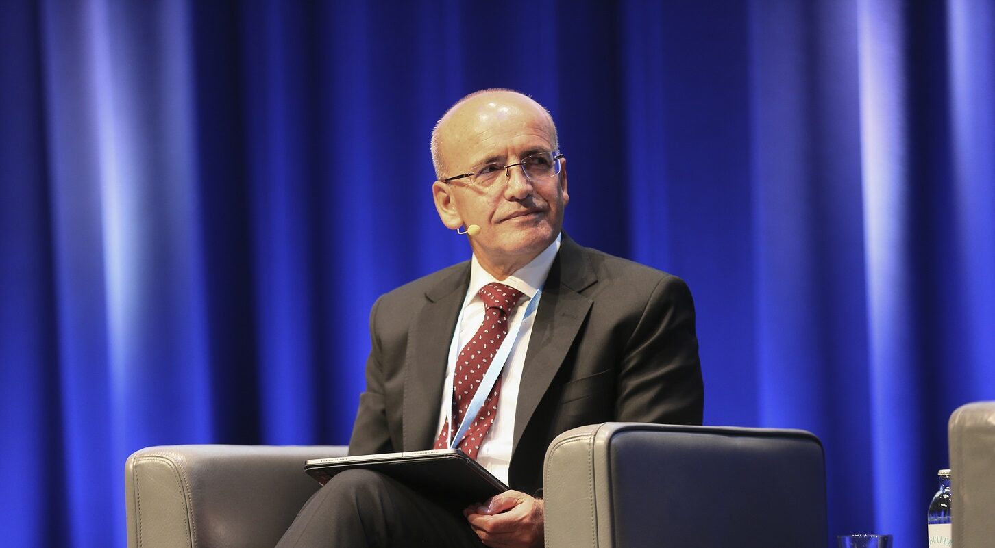 Deprem bölgesinde vergi borcu olan mükelleflere, Hazine ve Maliye Bakanı