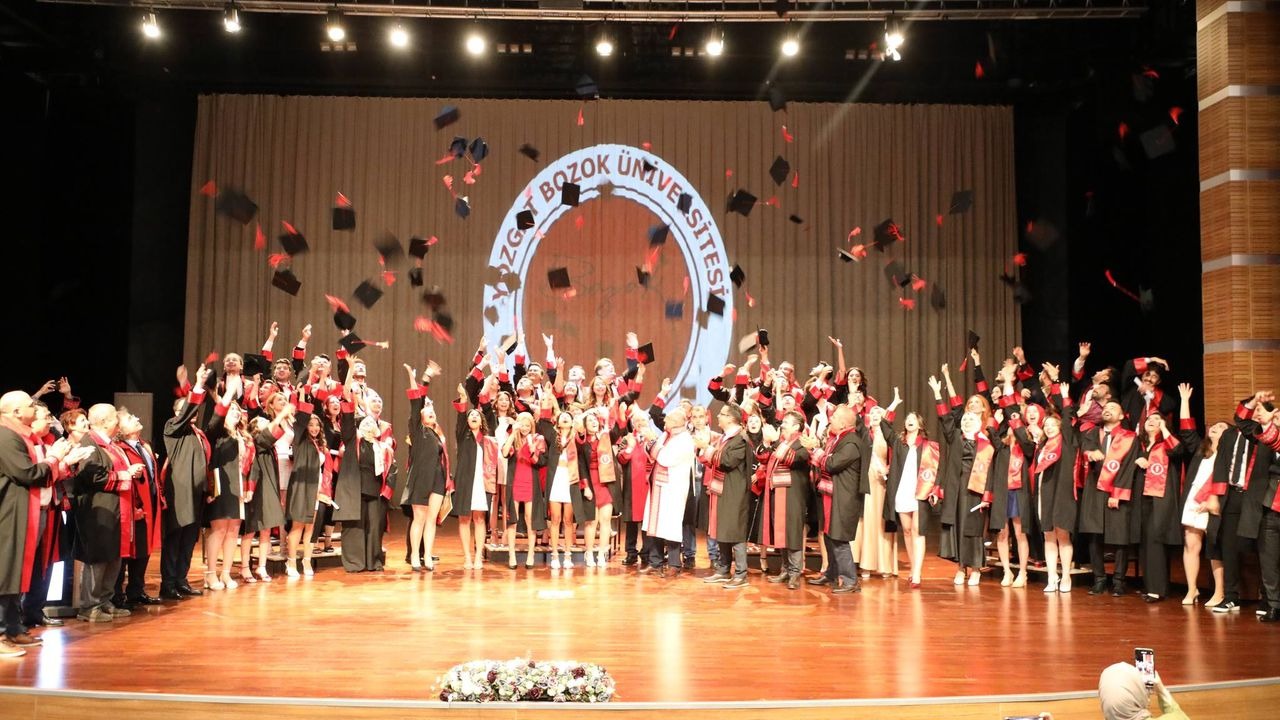 Bozok Üniversitesi Tıp Fakültesi, 2023-2024 akademik yılı mezuniyet töreniyle üçüncü