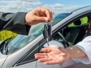 Ticaret Bakanlığı Otomotiv Ticaretinde Yeni Düzenlemeleri Duyurdu: 6 Ay-6 Bin