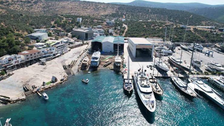Bodrum'da üretilen milyon dolarlık, 42 metre uzunluğunda 8,5 metre genişliğindeki