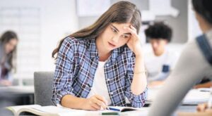 Lise eğitimi, öğrencilerin akademik ve mesleki gelişimleri için kritik bir