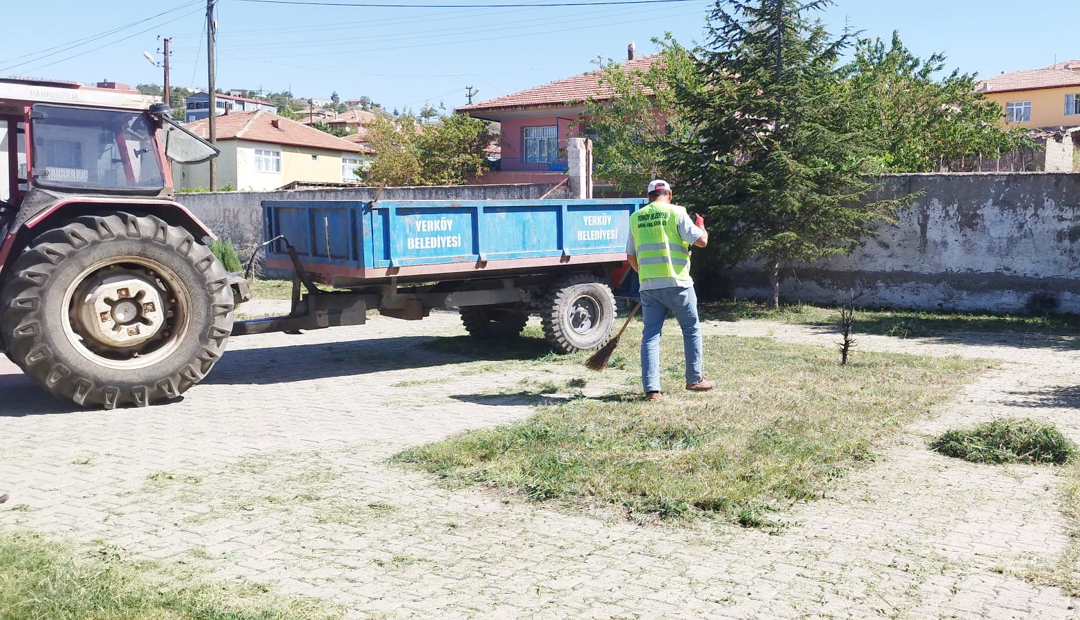 Yerköy Belediye Başkanı Av. Fatih Arslan, belediyenin temizlik ekipleri tarafından