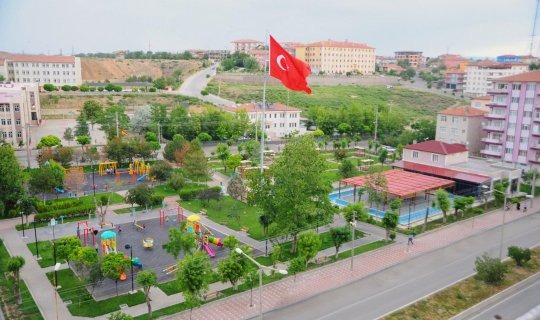Yozgat’ta Park ve Bahçelerde Güvenlik Önlemleri Artıyor Yozgat Valiliği, kent genelinde park, bahçe ve mesire alanlarında güvenlik