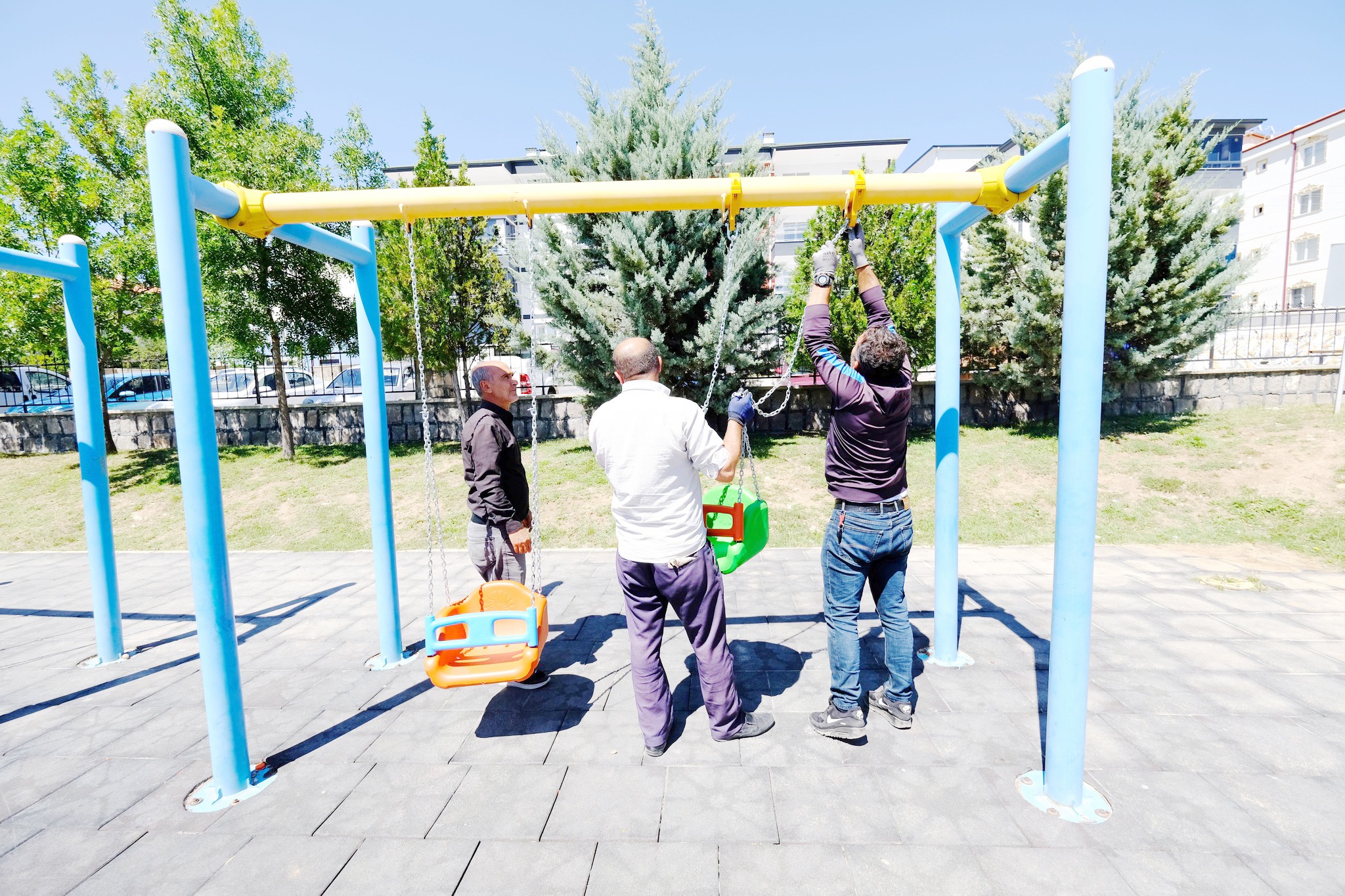 Akdağmadeni Belediyesi, Park ve Yeşil Alanlarda Yenileme ve Bakım Çalışmalarını