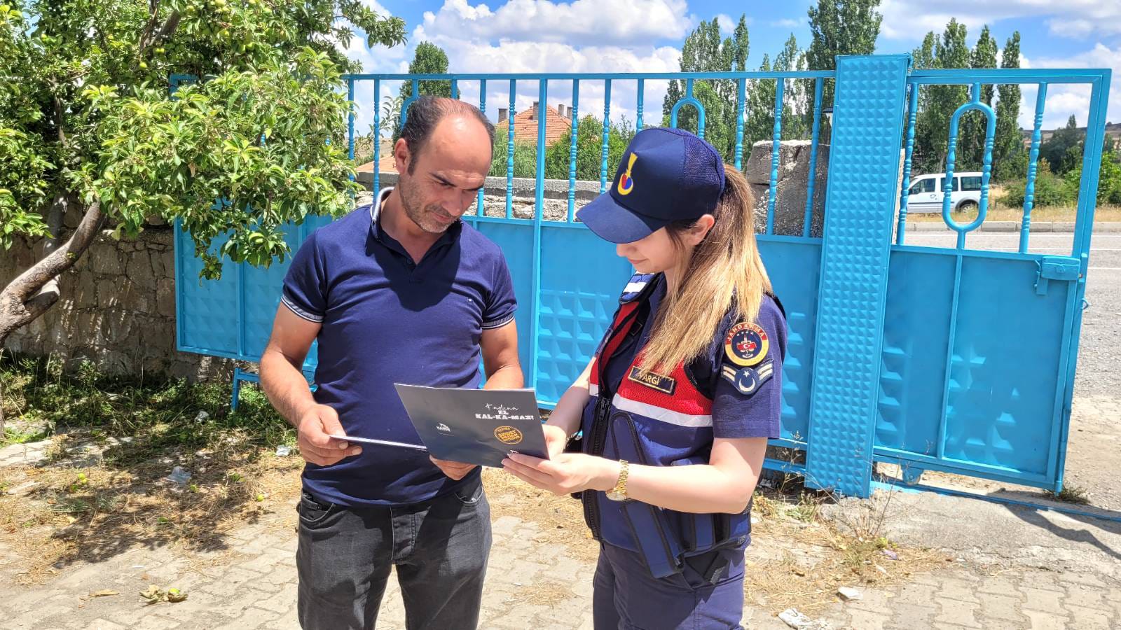 Akdağmadeni İlçe Jandarma Komutanlığı tarafından Pazarcık Köyü’nde Aile İçi ve