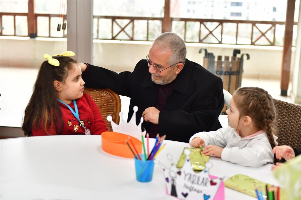 Son üç yılda Türkiye’de çocuk ve genç nüfus oranları azalma