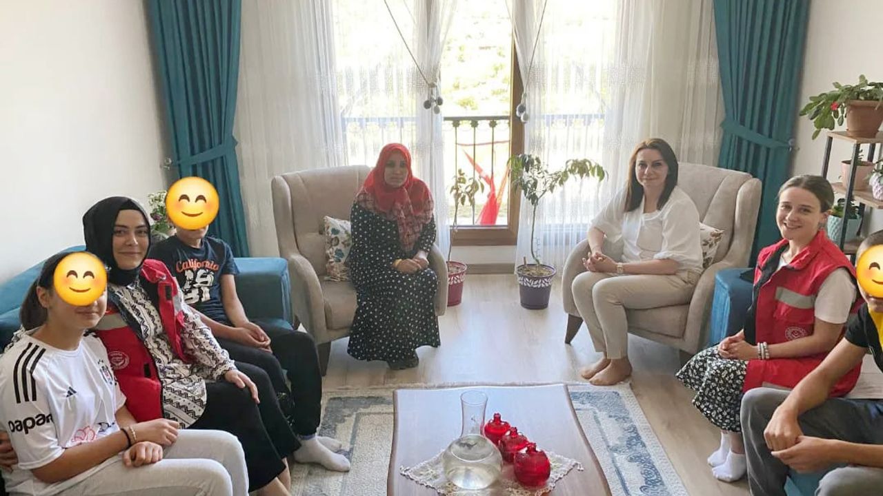 Aile ve Sosyal Hizmetler İl Müdürü Arif Topal, çocukların sağlıklı