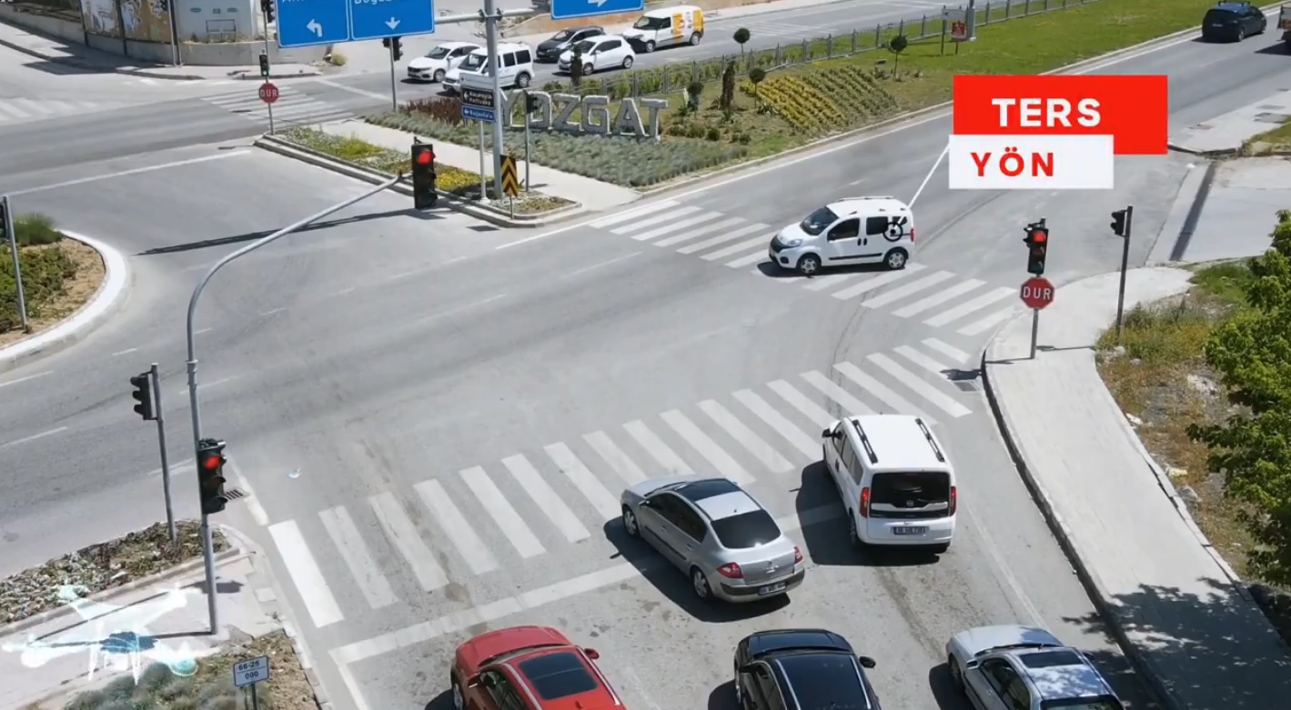 Emniyet Müdürlüğü'nden Trafik Güvenliği Çağrısı: "Kurallara Uymak Hepimizin Sorumluluğunda"