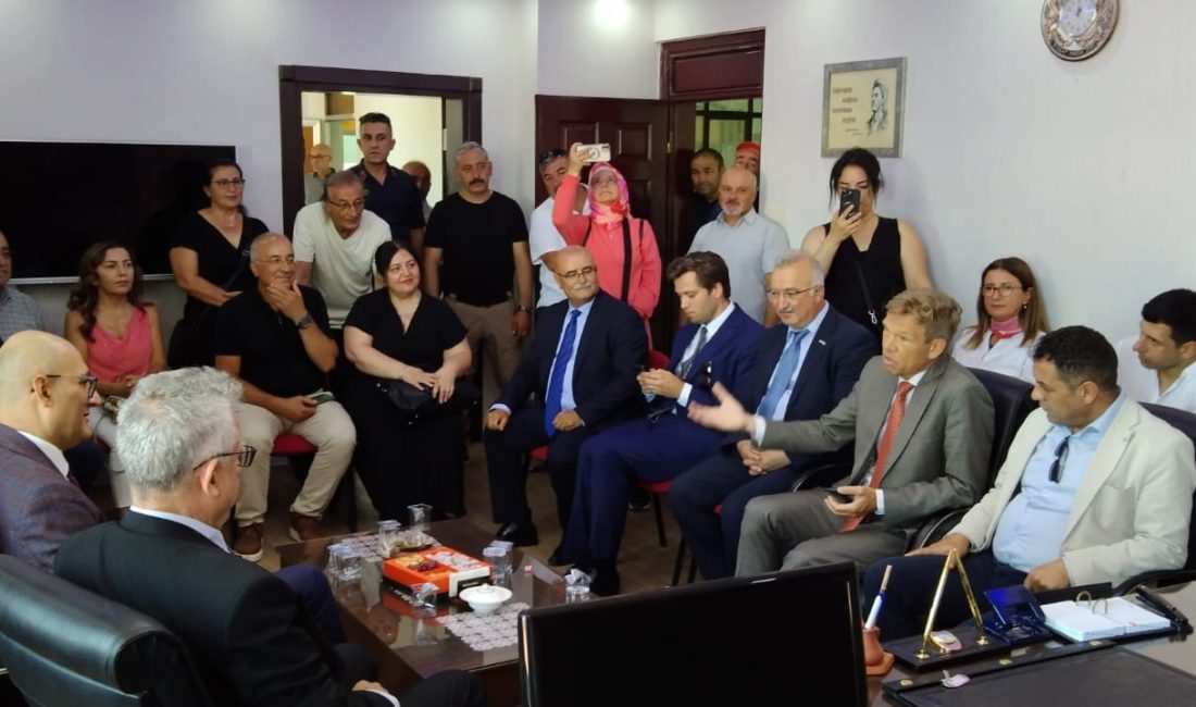 Bahadın'da 'Umuda Yolculuk' Anıtı Tartışmalara Neden Oldu: Belediye Başkanı Sami