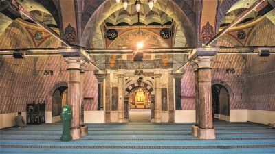 Çapanoğlu Camii’nin Mimari Evrimi ve Türbesi: İçeri ve Dışarı Camii’nin