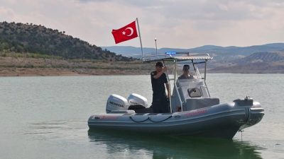 Yozgat İl Jandarma Komutanlığı Çekerek Süreyya Bey Barajı'nda Bot Timi