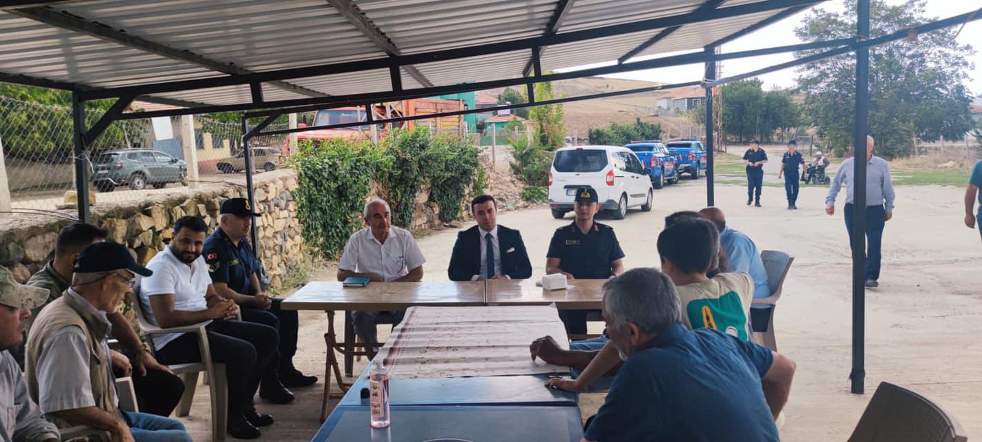 Çiçekdağı Kaymakamı Burak Dilaver Yampal, Kurum Amirleriyle Birlikte Boğazevci Köyü'nde