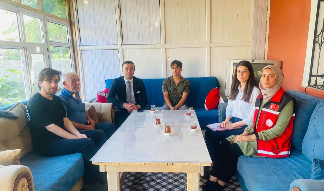 1.	Kaymakam Burak Dilaver Yampal, Çiçekdağı'ndaki hane ziyaretleriyle ilçe sakinlerinin sorunlarını