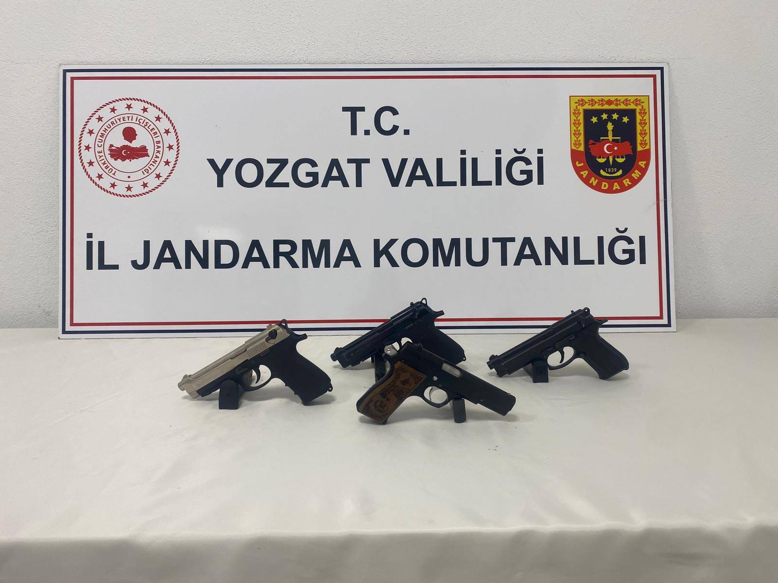 Yozgat'ta Düğünlerde Silahla Havaya Ateş Açan Üç Şüpheli Yakalandı: Ruhsatsız