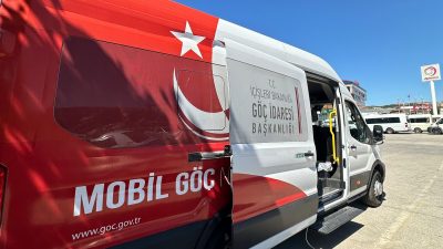 Yozgat’ta İçişleri Bakanlığı'nın talimatıyla faaliyete geçen mobil göç noktası, düzensiz