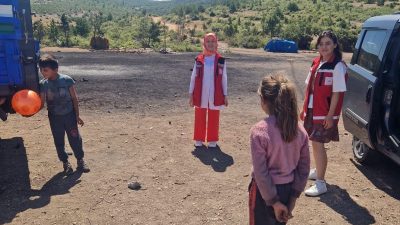 Akdağmadeni Sosyal Hizmet Merkezi Personelinden Akçakışla Köyü'nde Mardin Mazıdağı Orman