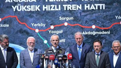 Ulaştırma ve Altyapı Bakanı Abdülkadir Uraloğlu, Yerköy-Kayseri Hızlı Tren Hattı'nı