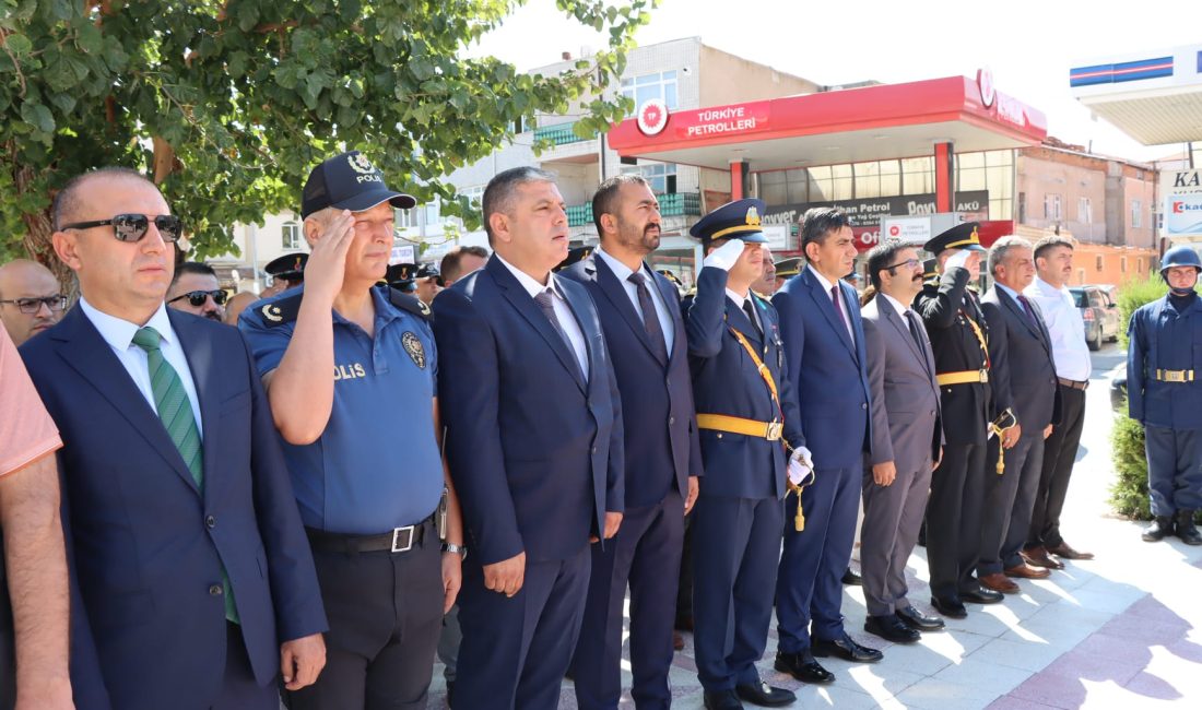 Yerköy’de 30 Ağustos Zafer Bayramı’nın 102. Yıl dönümü törenlerle kutlandı Yerköy’de 30 Ağustos Zafer Bayramı Coşkuyla Kutlandı: Jandarma Astsubay Çavuş