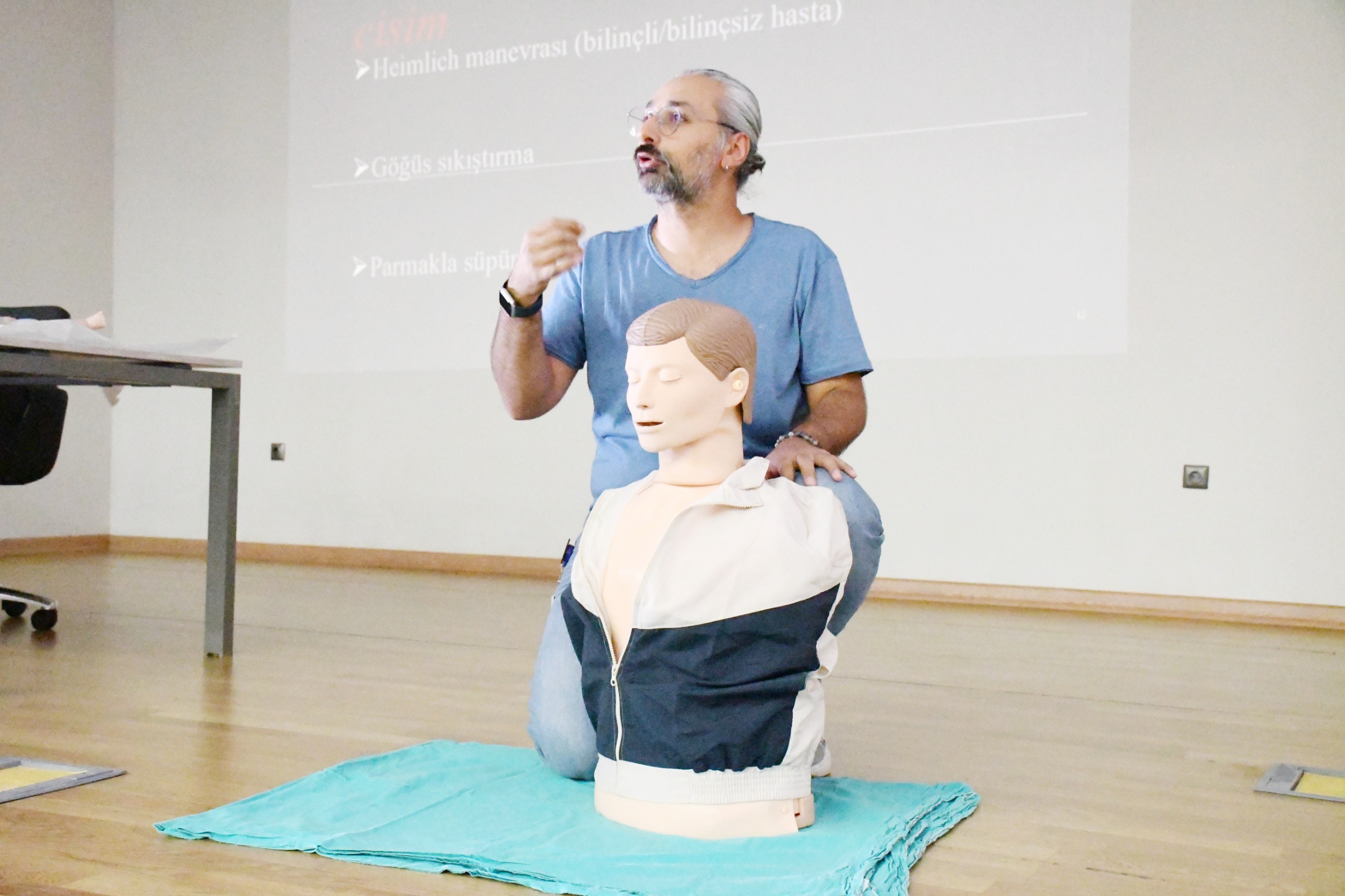 Yozgat Şehir Hastanesi'nde Sağlık Personeline Yönelik Kardiyo Pulmoner Resusitasyon (CPR)
