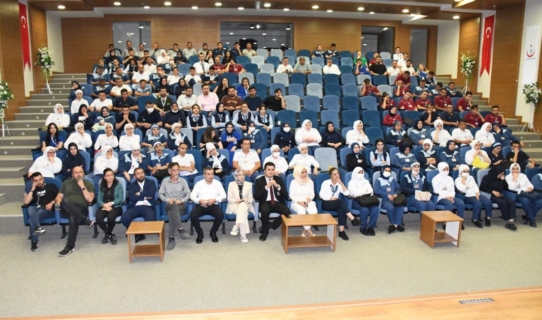 Dr. Fatmagül Arslan ve Mustafa Ergörün'ün Liderliğinde Düzenlenen Eğitim, Hastane