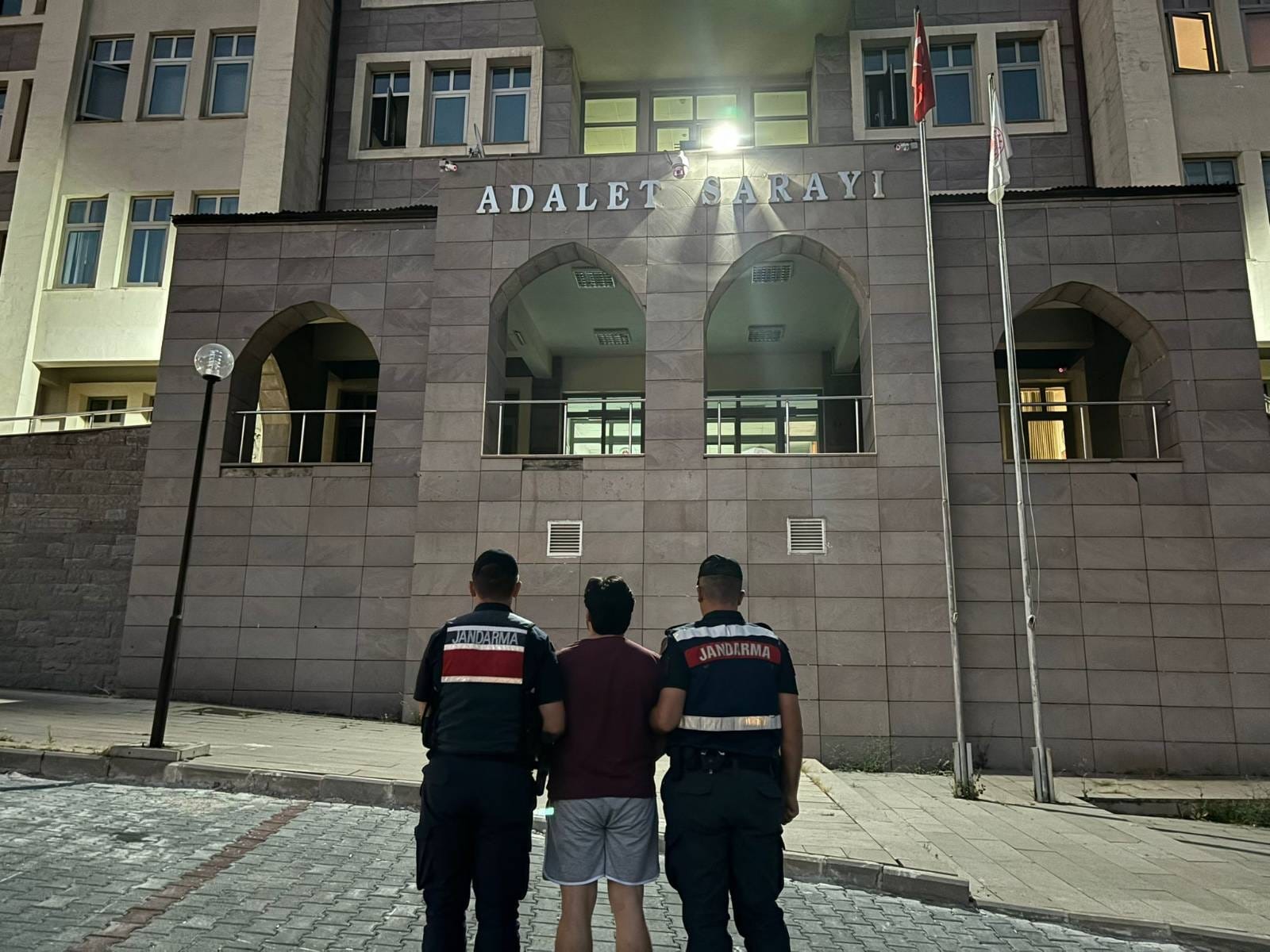 Yozgat'ın Akdağmadeni İlçesinde 6 Yıldır Aranan Şahıs Köyde Yakalandı: Büyükbaş
