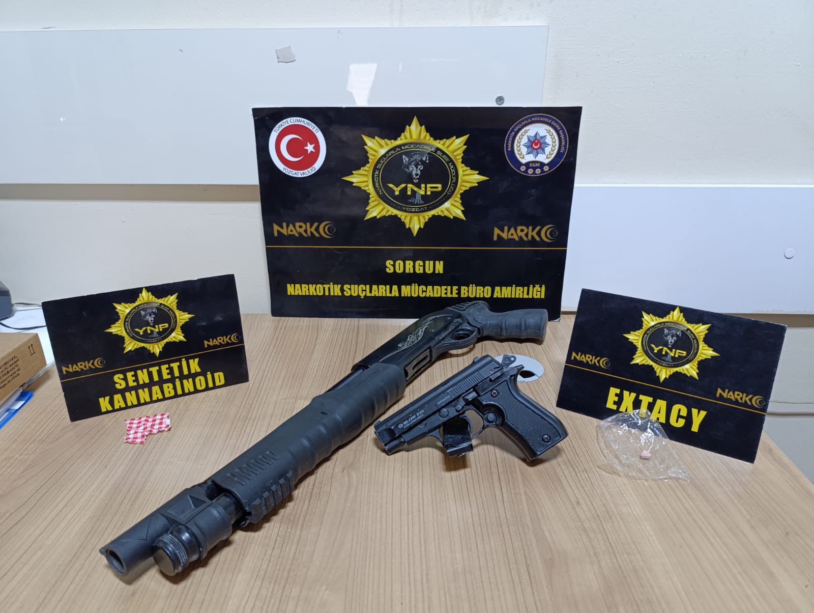 Yozgat'ta zehir tacirlerine büyük darbe: 10 yıl hapis cezasıyla aranan