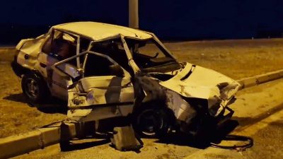 Otomobil ile kamyonun çarpıştığı kazada 2 kişi hayatını kaybetti: Sürücü