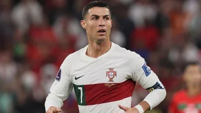 Cristiano Ronaldo, sosyal medyada toplam 1 milyar takipçiye ulaşan ilk