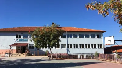 Manisa'nın Alaşehir İlçesinde Beden Eğitimi Dersi Sırasında Kalp Krizi Geçiren