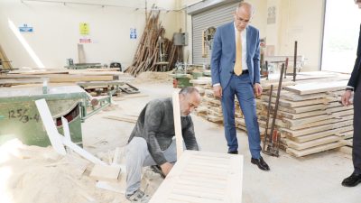 Çekerek Belediyesi'nden "Üretken Belediyecilik" Adımı: Ahşap Atölyesi ile Ekonomik ve