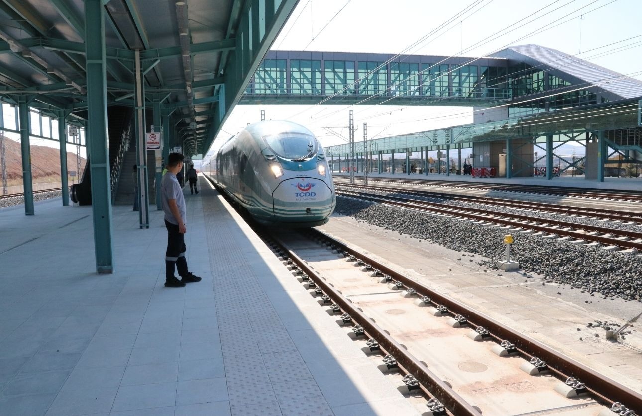 Yeni Yerköy YHT İstasyonu ile Yozgat ve Kırıkkale Arasındaki Ulaşım