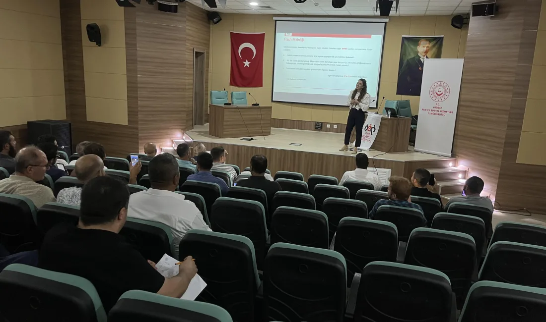 Teknoloji Bağımlılığı ve Bilinçli Medya Kullanımı: Yerköy'de Seminer ile Bilinçlenme