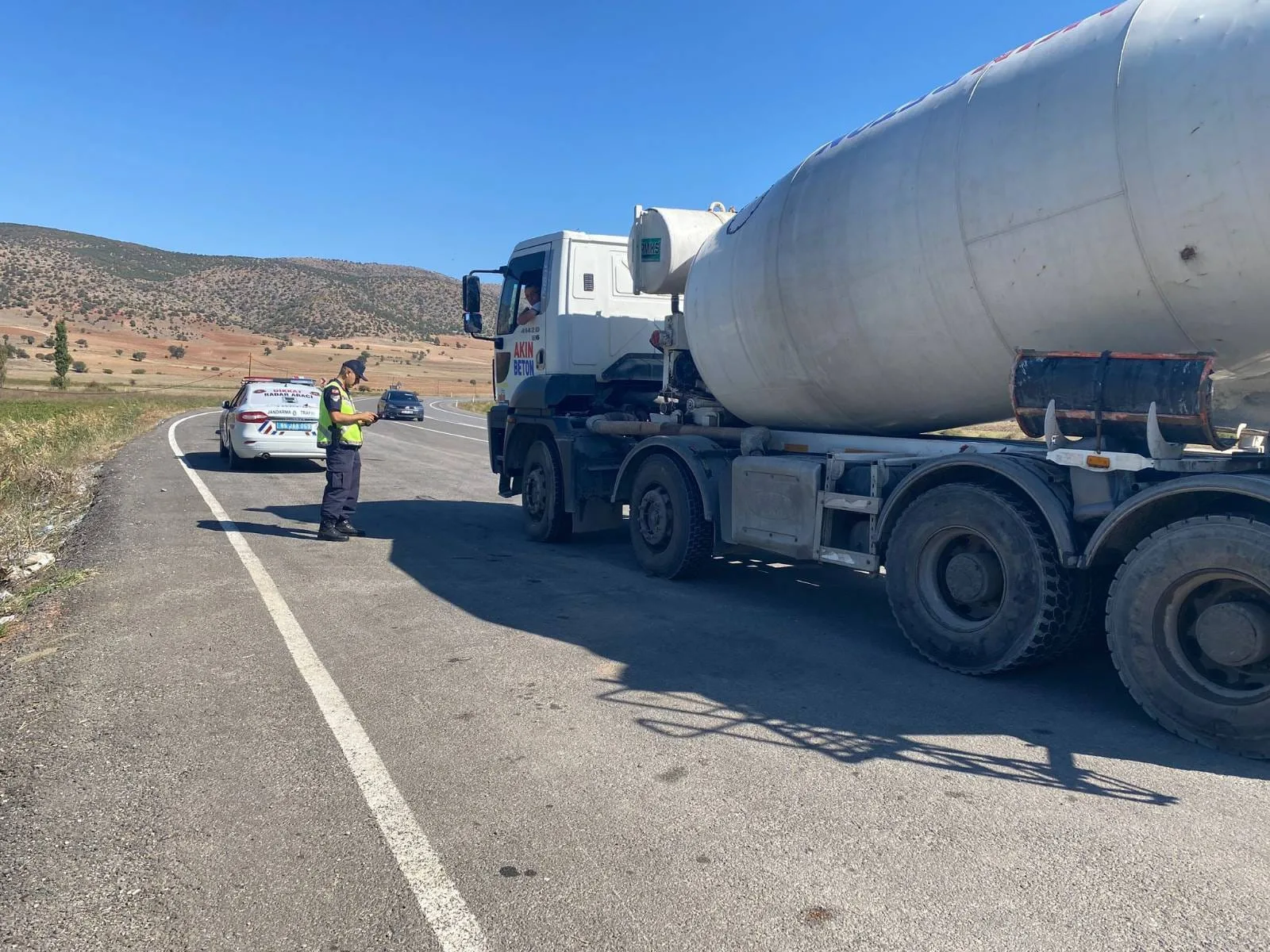 Yozgat İl Jandarma Komutanlığı’ndan Drone Destekli Trafik Denetimi devam ediyor.