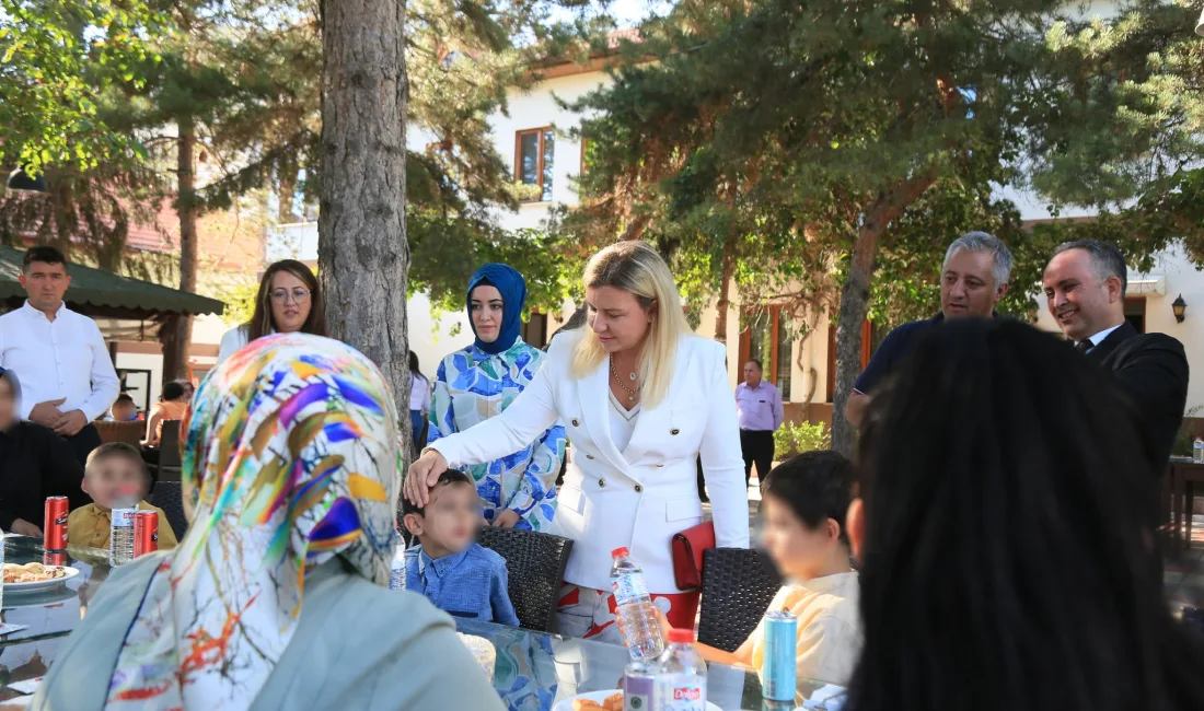 Yozgat Valisi Mehmet Ali Özkan’ın Eşi Arzu Özkan ve İl