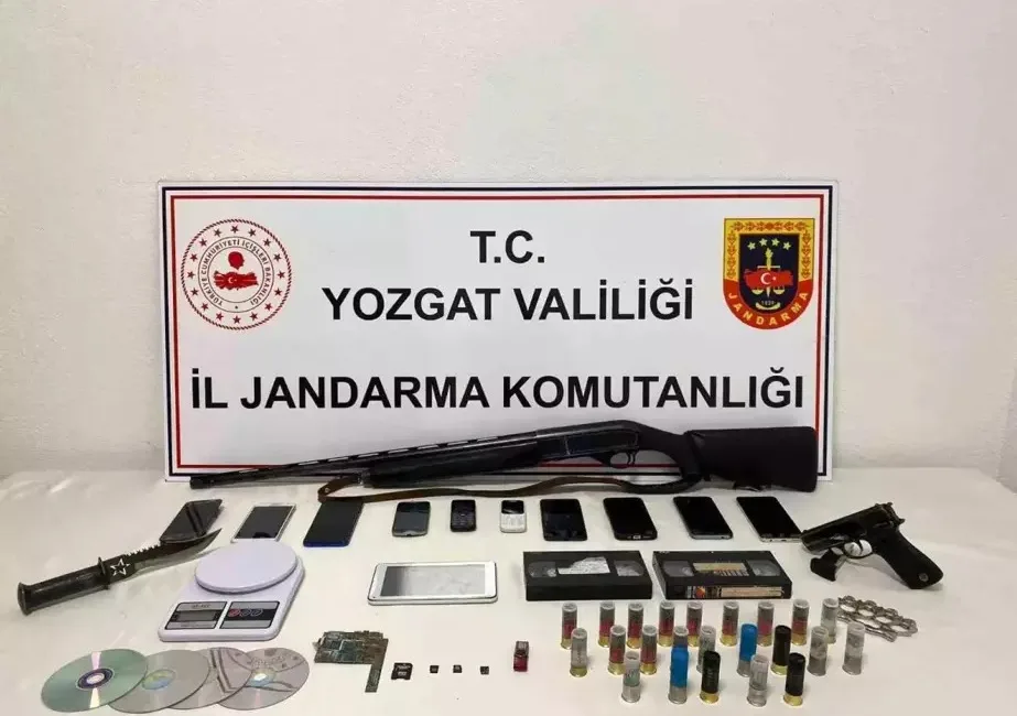 Yozgat'ın Akdağmadeni İlçesinde Çocukları Fuhuşa Zorlayan Çeteye Yönelik Operasyonda 4