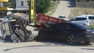 Yerköy-Çiçekdağı Sanayi Mevkiinde Trafik Kazası: 2 Kişi Yaralandı, Polis İnceleme