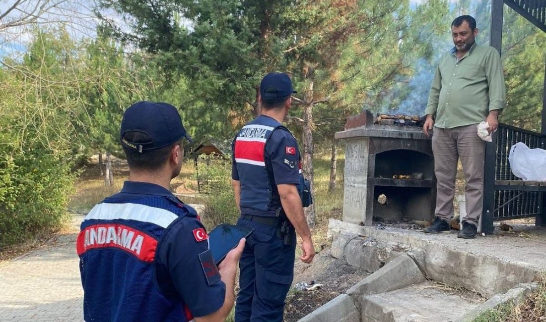 Yozgat Jandarma Ekipleri Orman Yangınlarına Karşı Vatandaşları Uyardı Yozgat'ın Aydıncık İlçesinde Jandarma Ekipleri, Vatandaşları Orman Yangınları Konusunda Bilgilendirdi