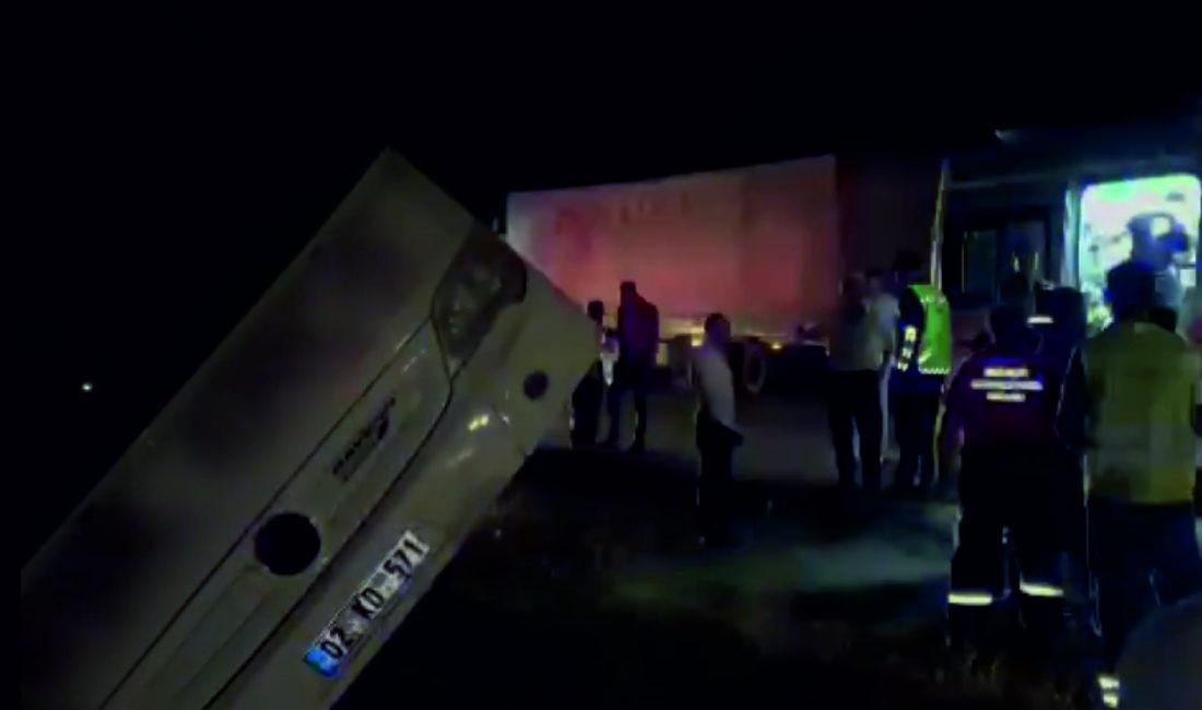 Sivas'ın İmranlı İlçesinde Yolcu Otobüsü Devrildi: 10 Yaralı, Kaza Nedeniyle