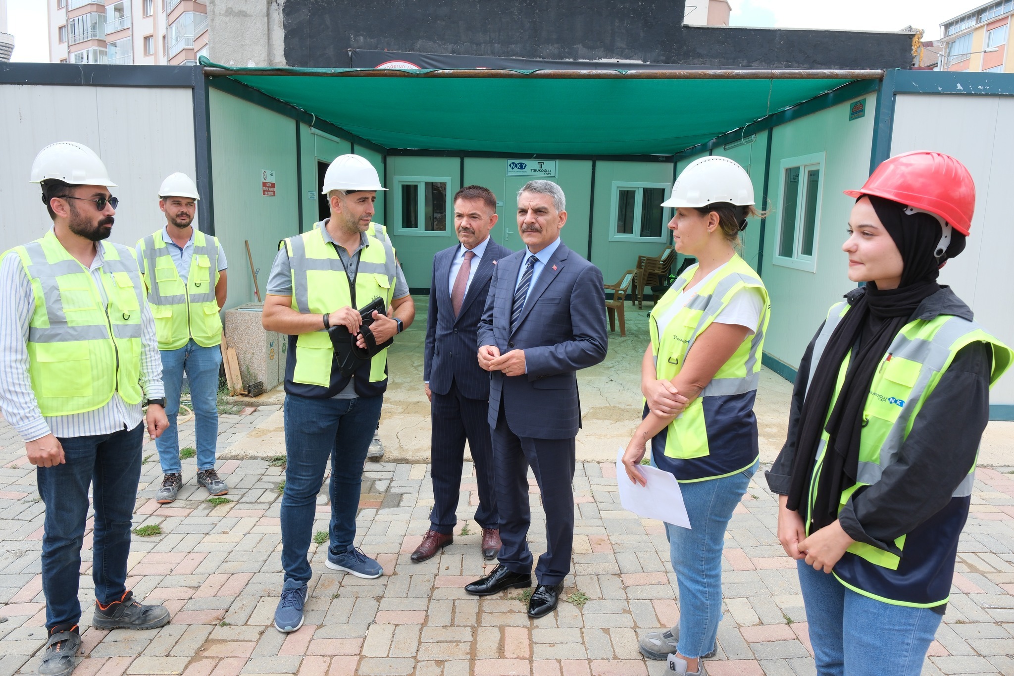 Yozgat Valisi Mehmet Ali Özkan, il merkezindeki devam eden inşaat