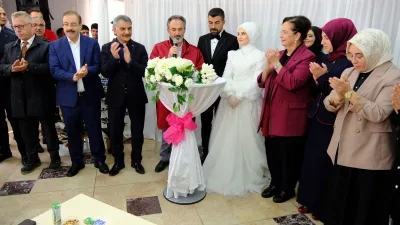 Yozgat Valisi Mehmet Ali Özkan, dünya evine giren AK Parti