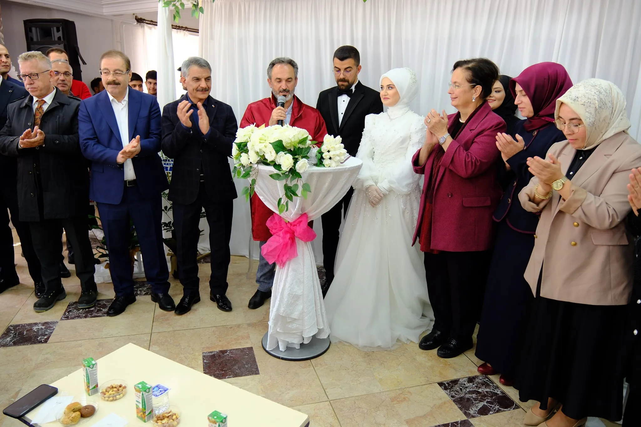 Yozgat Valisi Mehmet Ali Özkan, dünya evine giren AK Parti