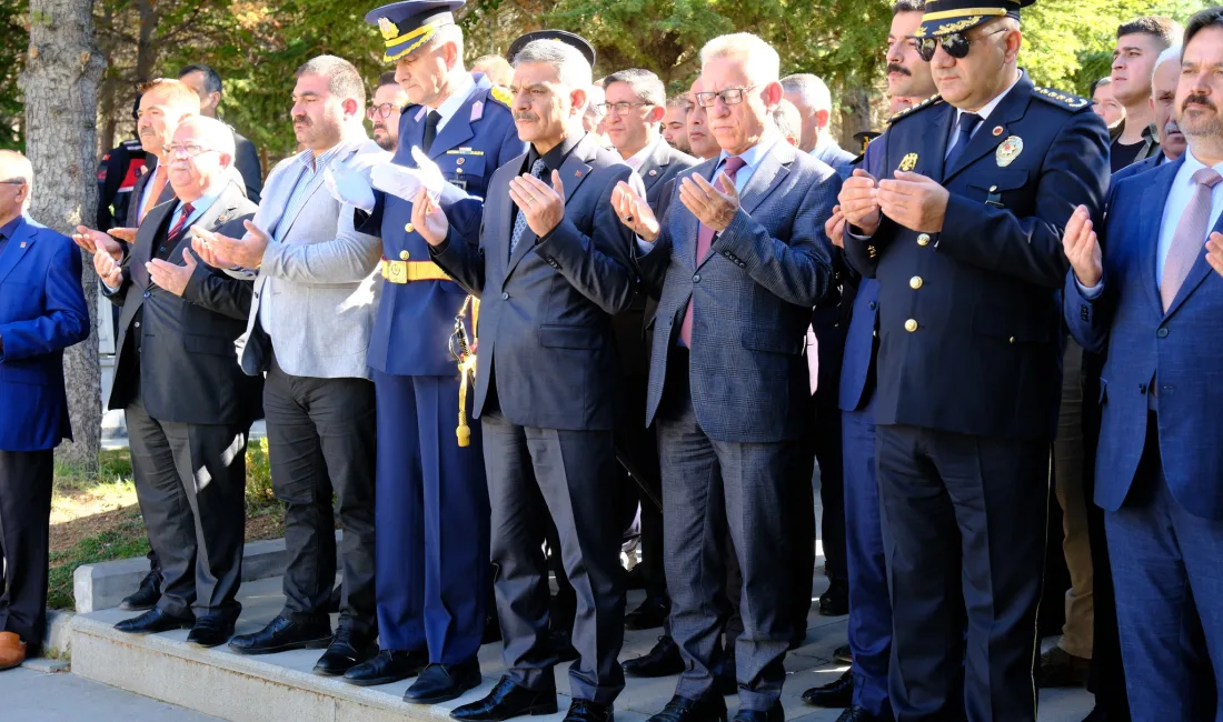 Cumhuriyet’in 101. yıl dönümü etkinlikleri kapsamında Yozgat’ta düzenlenen programda, şehitler