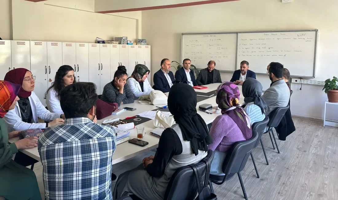 Eğitim-Bir-Sen Yozgat Şube Başkanı Şerefli, Köy Okullarındaki Eğitimcilerle Bir Araya