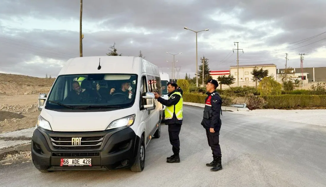 Yozgat İl Jandarma Komutanlığı, Yerköy’de Kapsamlı Trafik Denetimi Gerçekleştirerek Sürücüleri