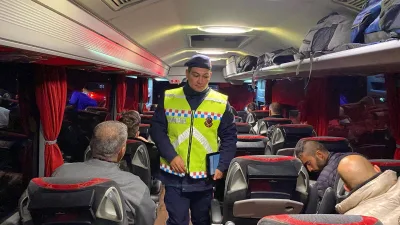 Yozgat İl Jandarma Komutanlığı, Yozgat-Çekerek Karayolu'nda trafik denetimlerini sıkılaştırarak, yolcu