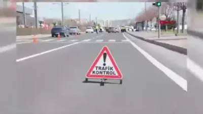 İÇİŞLERİ Bakanı Ali Yerlikaya, okul/yaya geçitlerinde ve kavşaklarda yapılan trafik